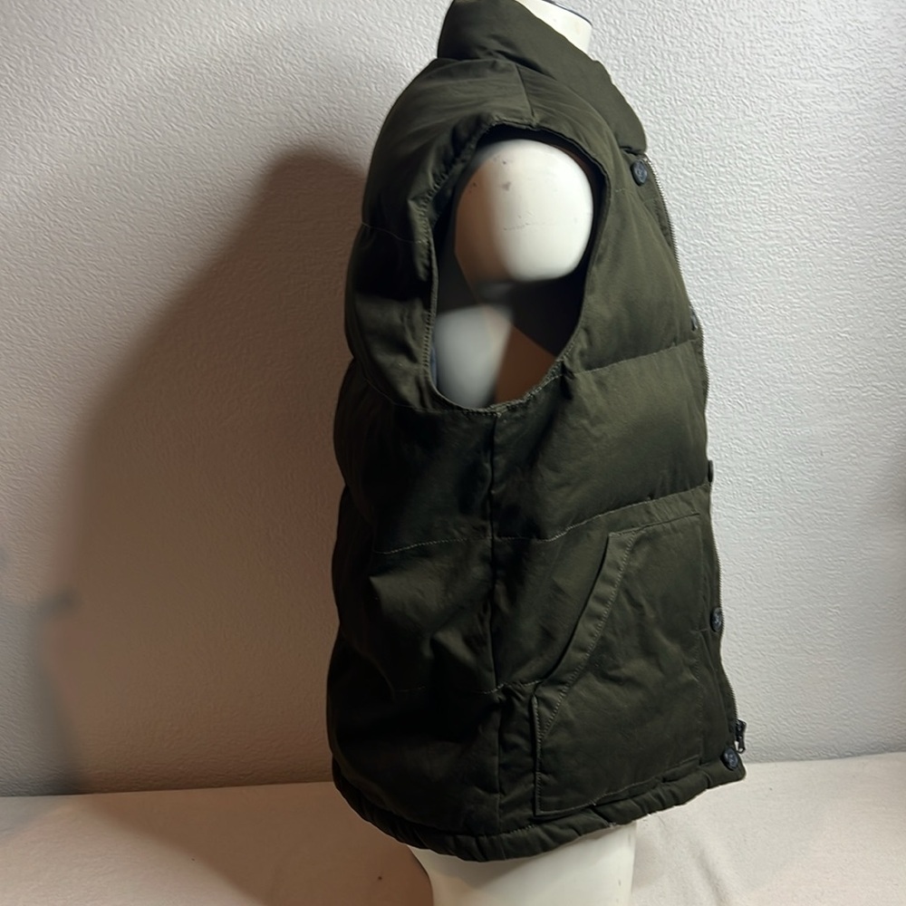 Banana Republic Olive Green Quilted Puffer Vest - Medium - Picture 3 of 6